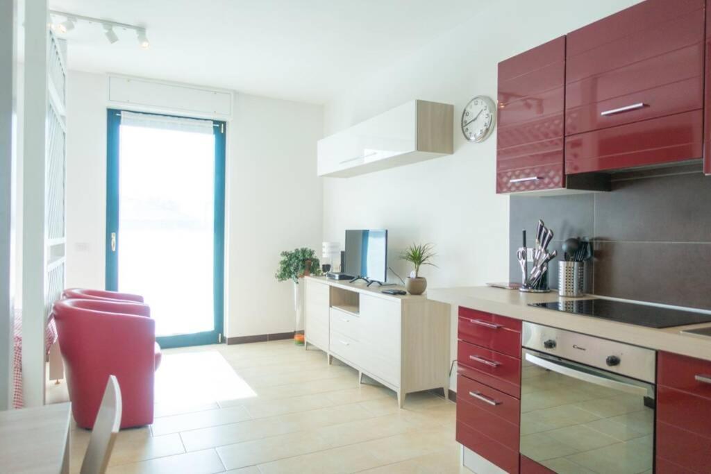Apartment Victoria, Cozy Studio Flat Near Leonardo Academy Sesto Calende Exteriér fotografie