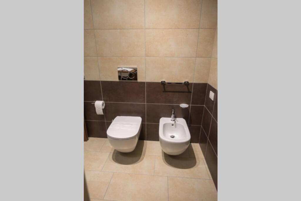 Apartment Victoria, Cozy Studio Flat Near Leonardo Academy Sesto Calende Exteriér fotografie